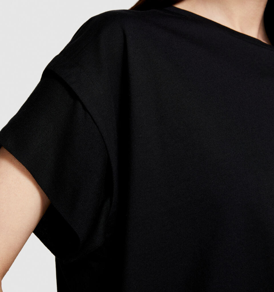 T-shirt with frill - women's short sleeve t-shirts - Black | Sisley image number 5